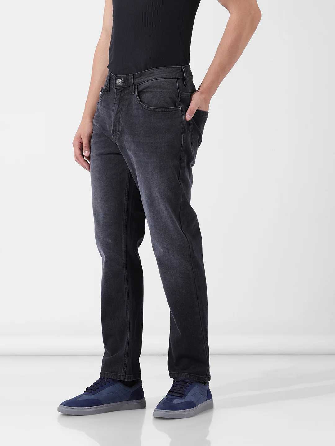 Men's Black Regular Fit Solid Casual Jeans - Image 2