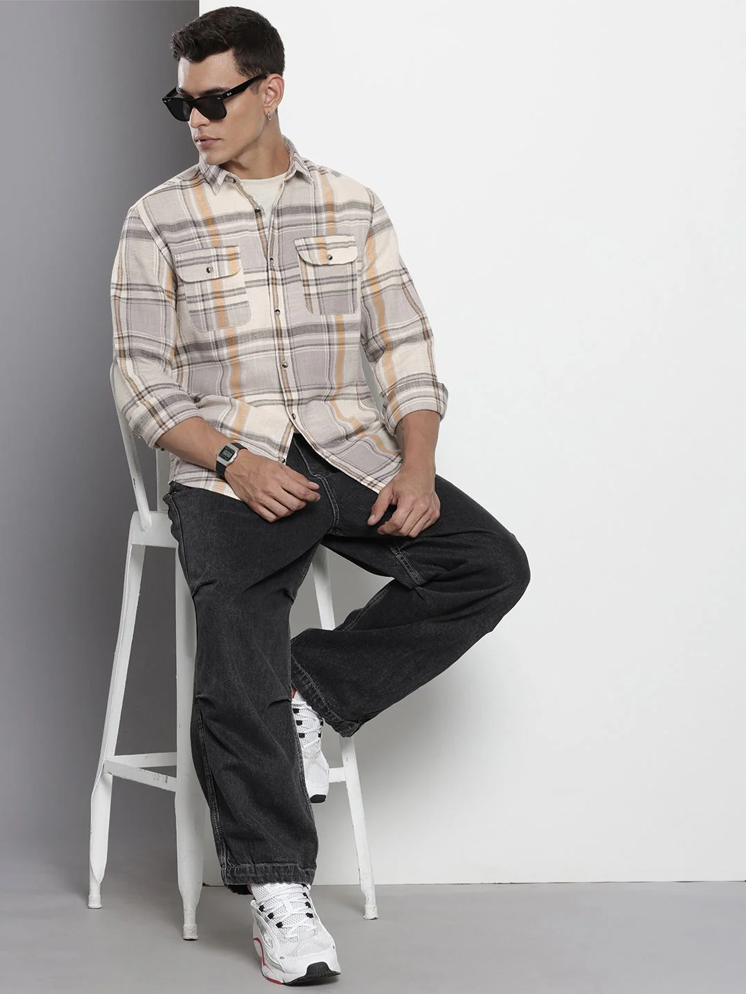 Men's Grey Regular Fit Checkered Casual Shirt - Image 5