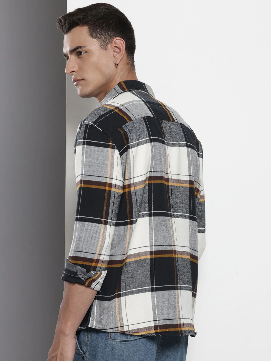 Men's Black Regular Fit Checked Casual Shirt - Image 4
