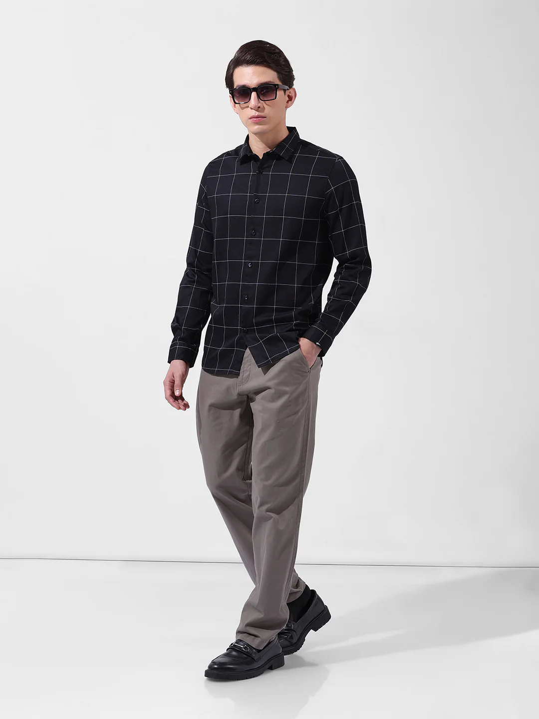 Men's Stone Regular Fit Solid Casual Chinos - Image 5