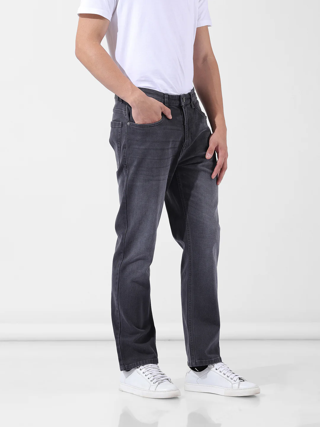 Men's Charcoal Black Regular Fit Solid Casual Jeans - Image 3