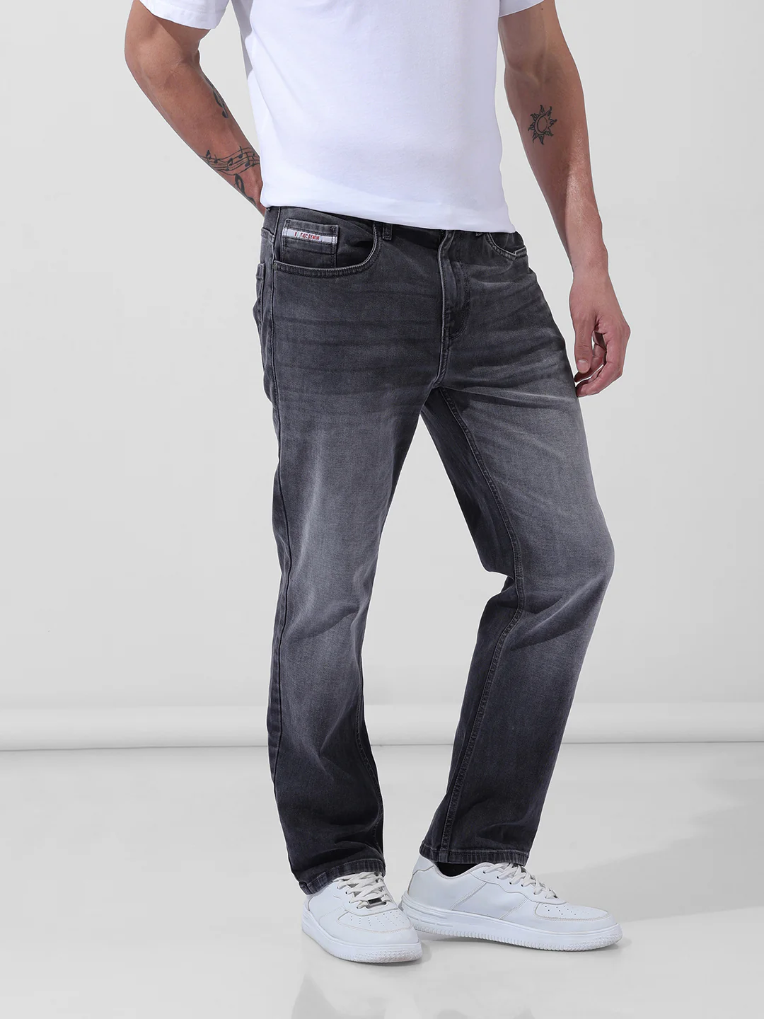Men's Charcoal Grey Regular Fit Solid Casual Jeans - Image 3