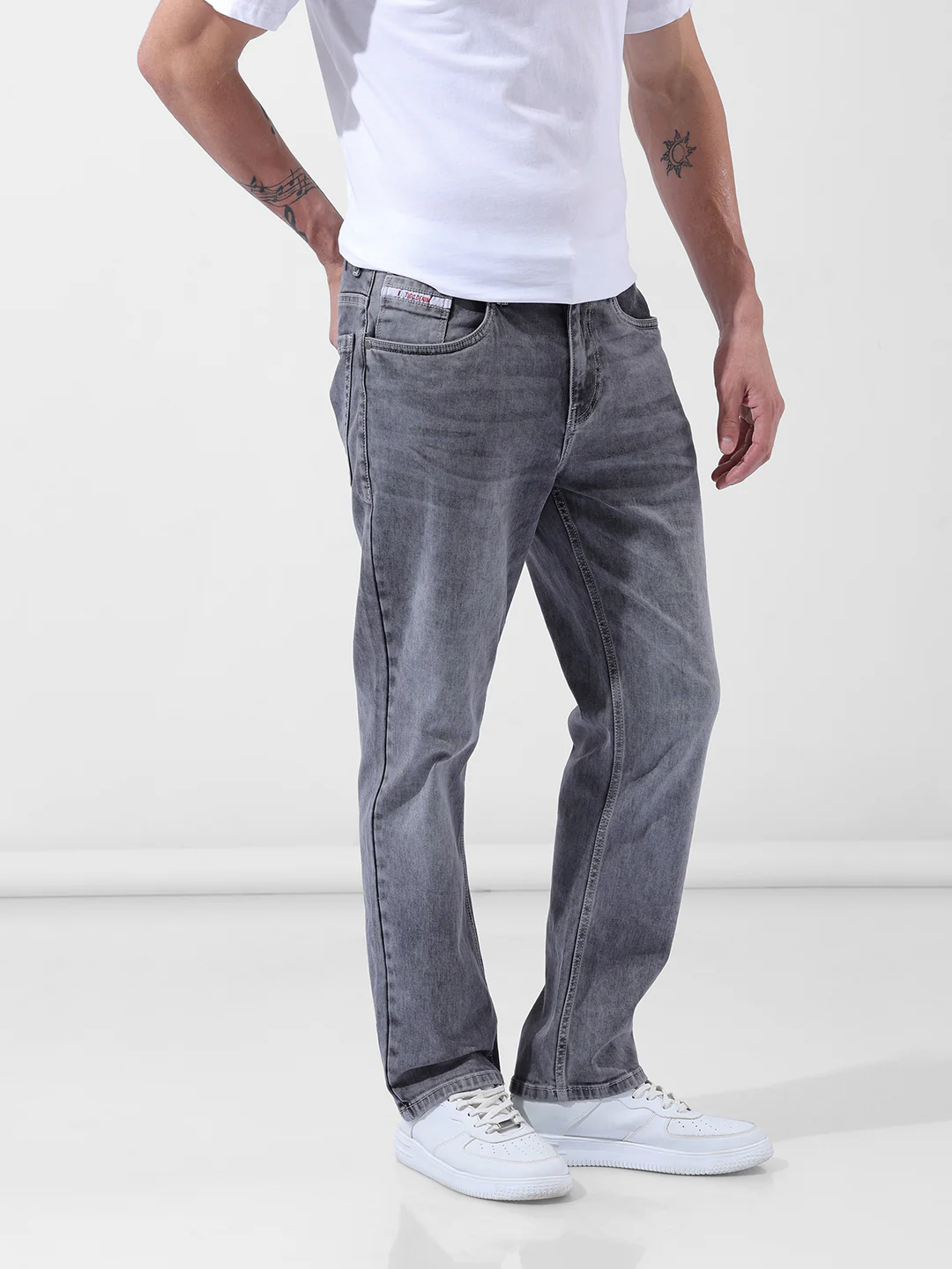 Men's Grey Regular Fit Solid Casual Jeans - Image 3