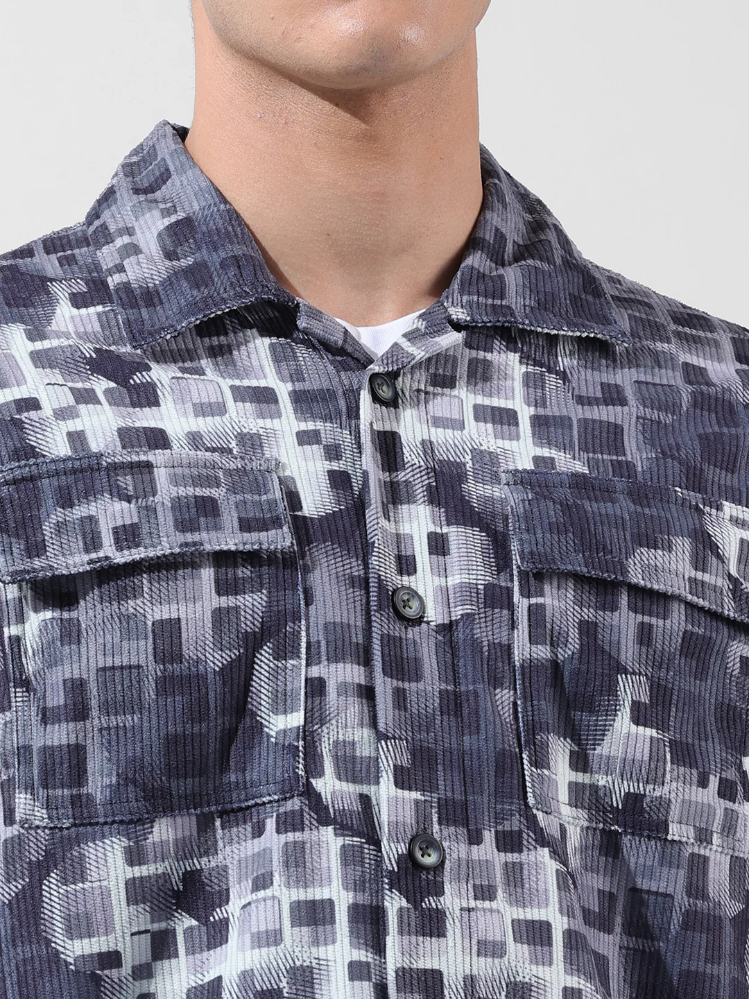 Men's Grey Regular Fit Geometric Print Casual Shirt - Image 3