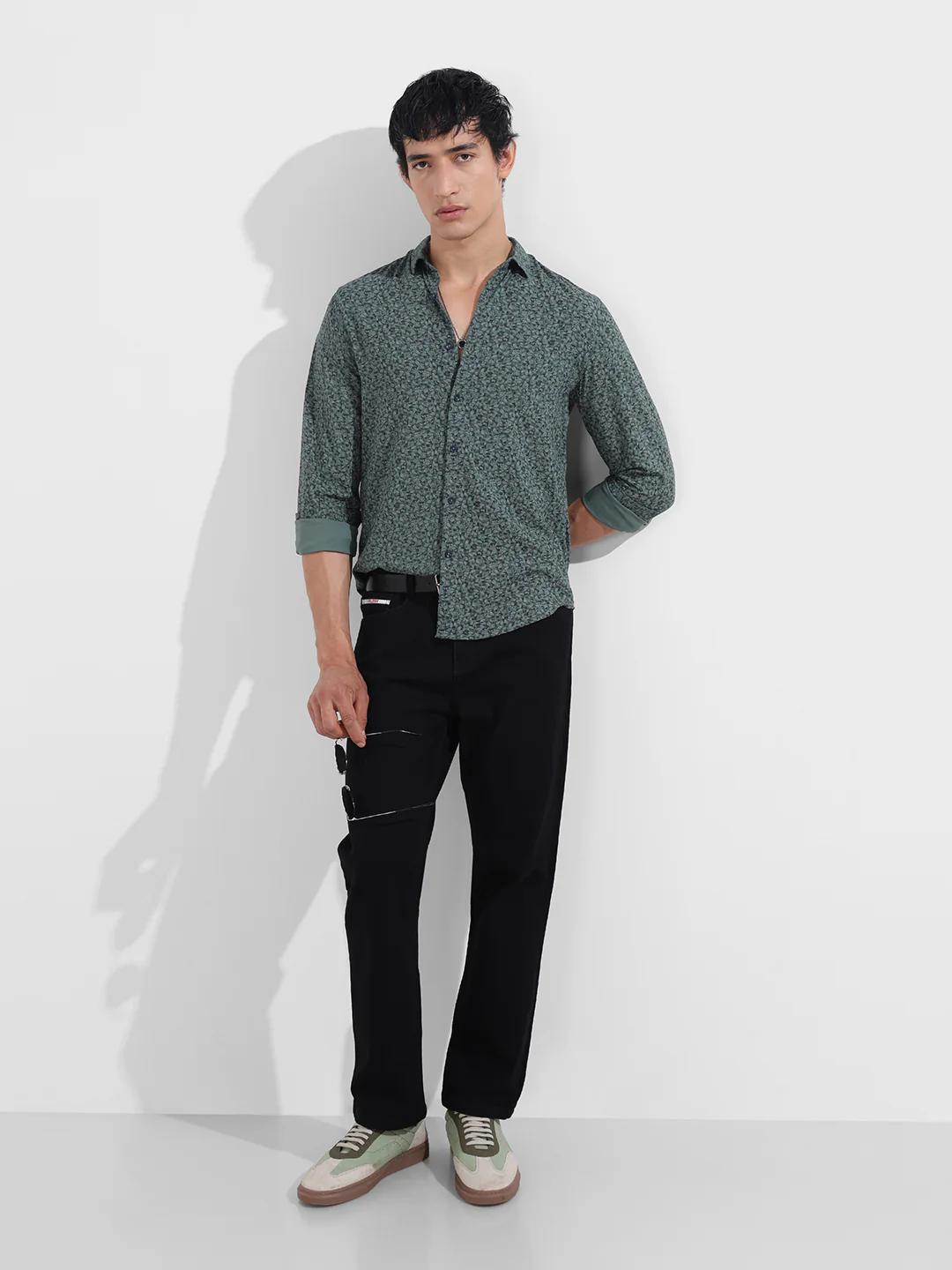 Men's Grey Regular Fit Floral Printed Floral Shirt - Image 2