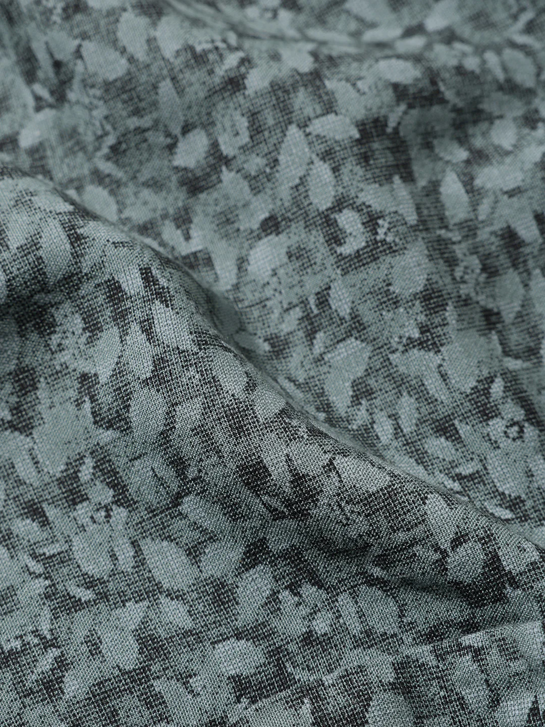 Men's Grey Regular Fit Floral Printed Floral Shirt - Image 7