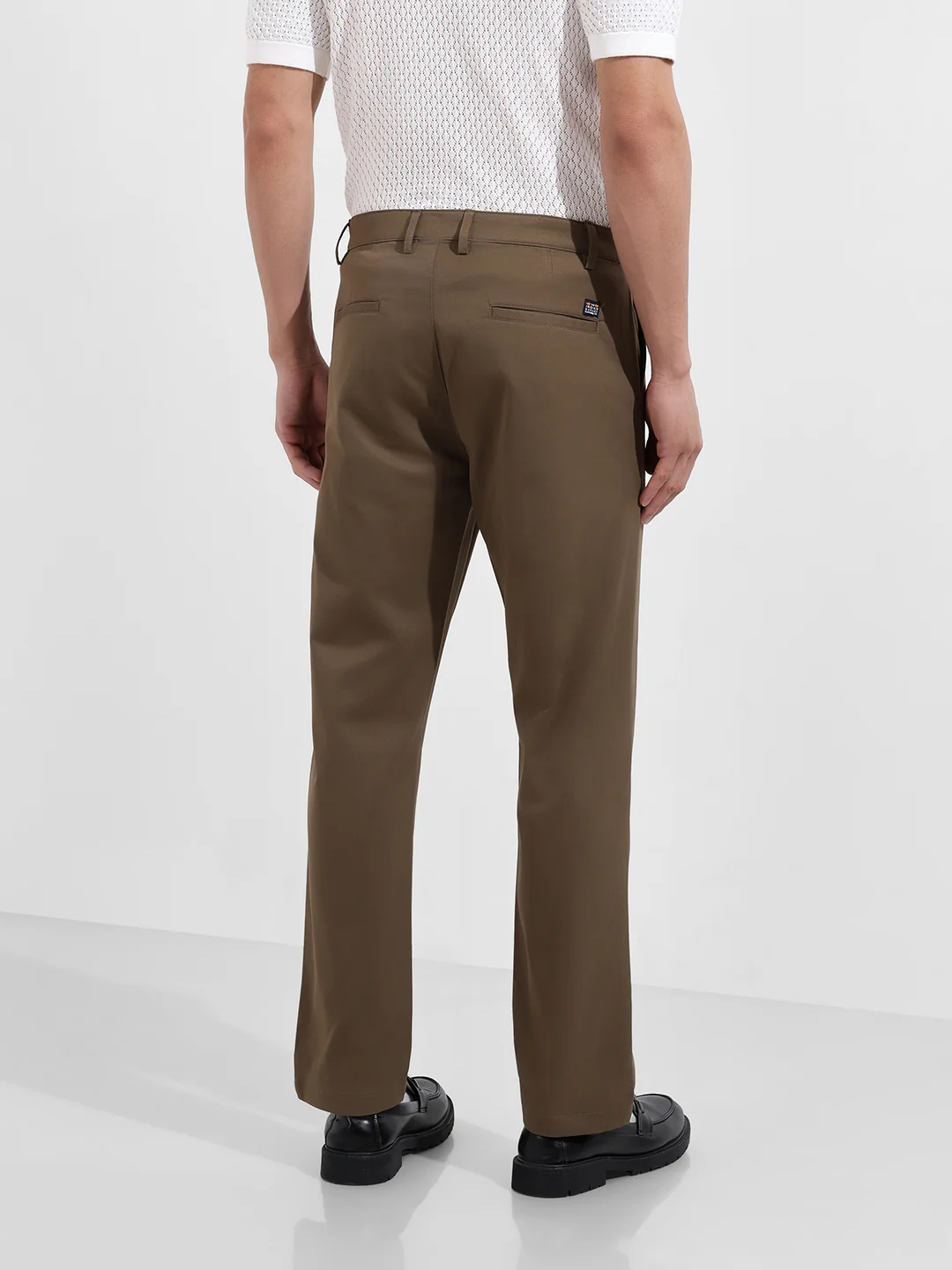 Men's Dark Khaki Regular Fit Solid Casual Trouser - Image 5