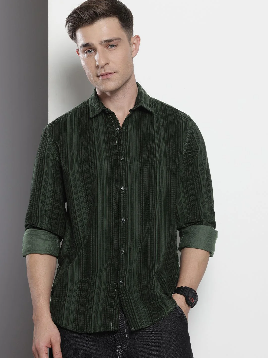 Men's Green Regular Fit Printed Casual Shirt - Image 2