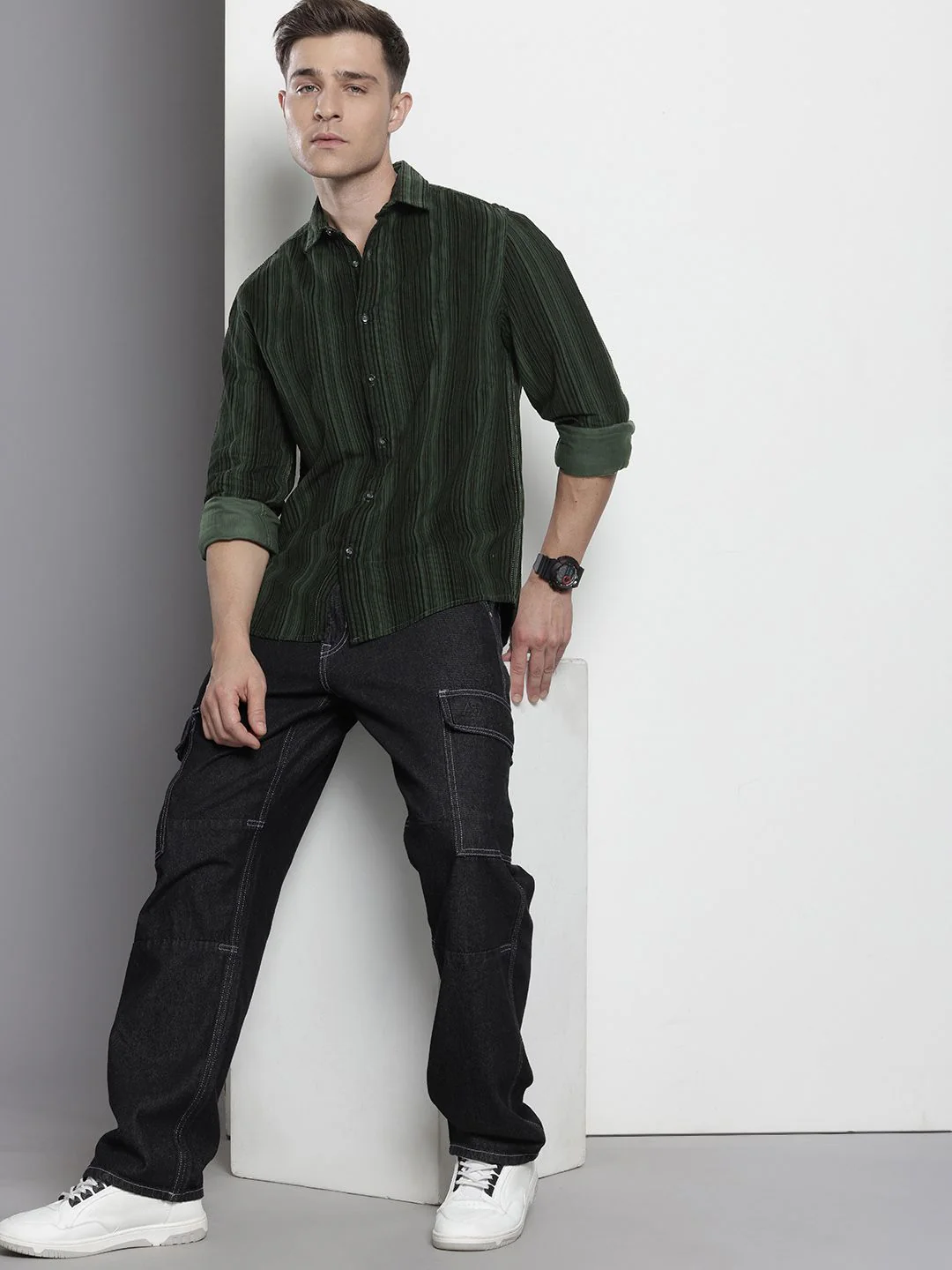 Men's Green Regular Fit Printed Casual Shirt - Image 4