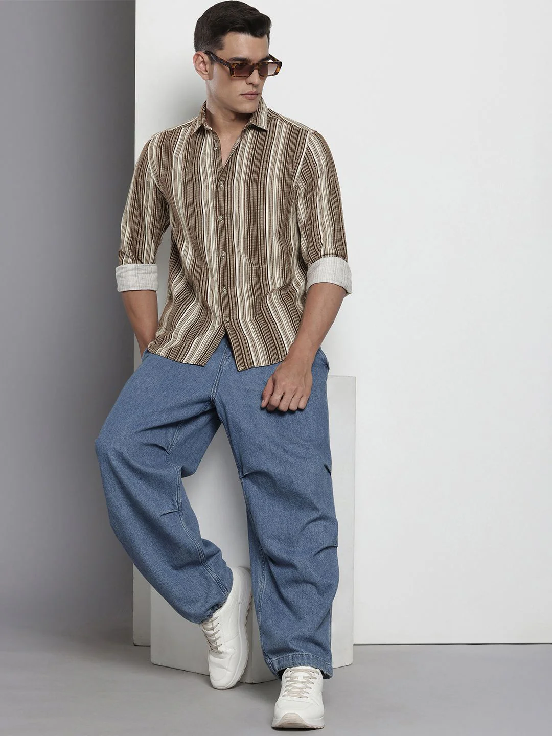 Men's Cream Regular Fit Printed Casual Shirt - Image 5