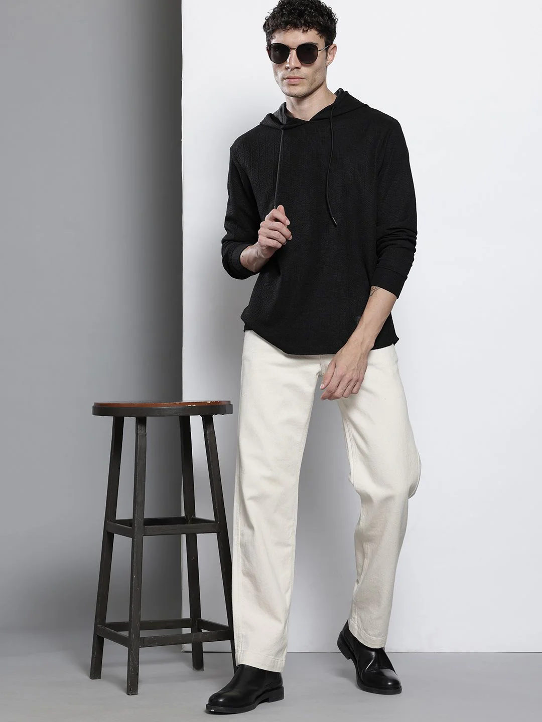 Men's Black Regular Fit Textured Casual T-Shirt - Image 5