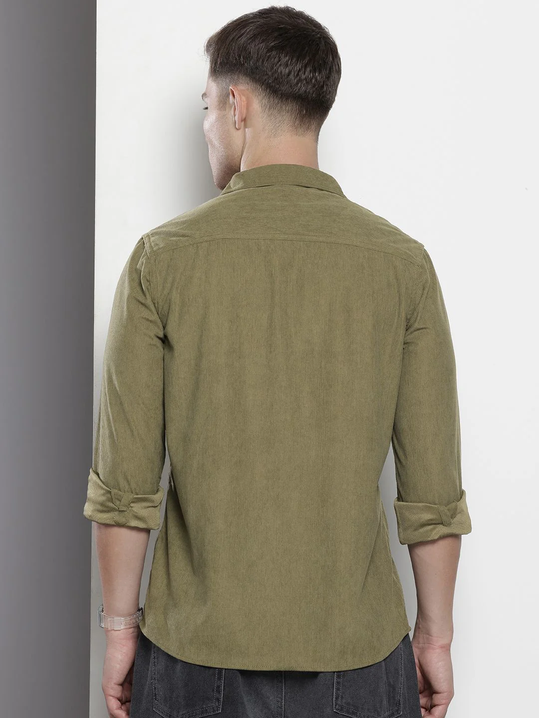 Men's Olive Regular Fit Solid Casual Shirt - Image 4