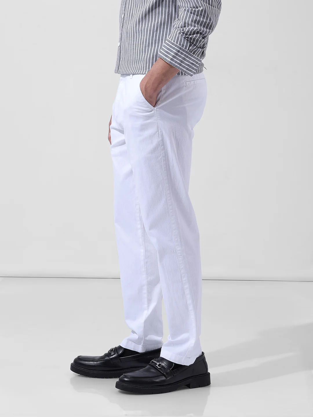 Men's White Regular Fit Solid Casual Chinos - Image 2