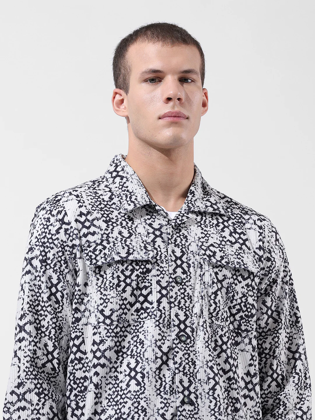 Men's Off White Regular Fit Printed Casual Shirt - Image 6