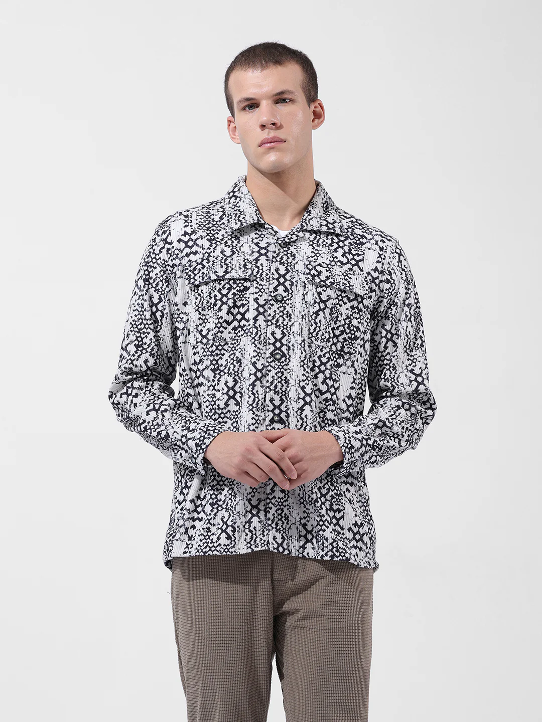 Men's Off White Regular Fit Printed Casual Shirt - Image 7