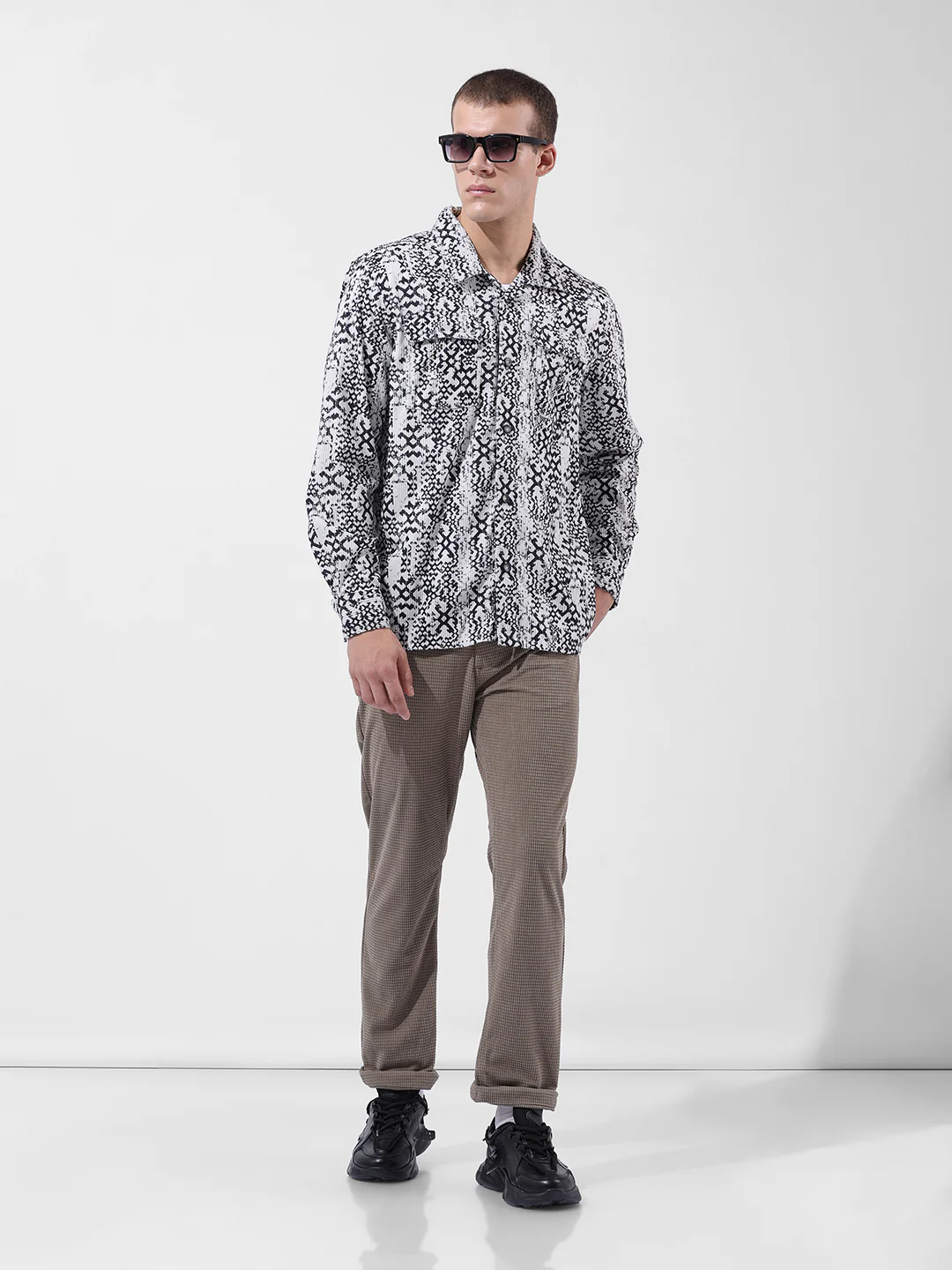 Men's Off White Regular Fit Printed Casual Shirt - Image 8