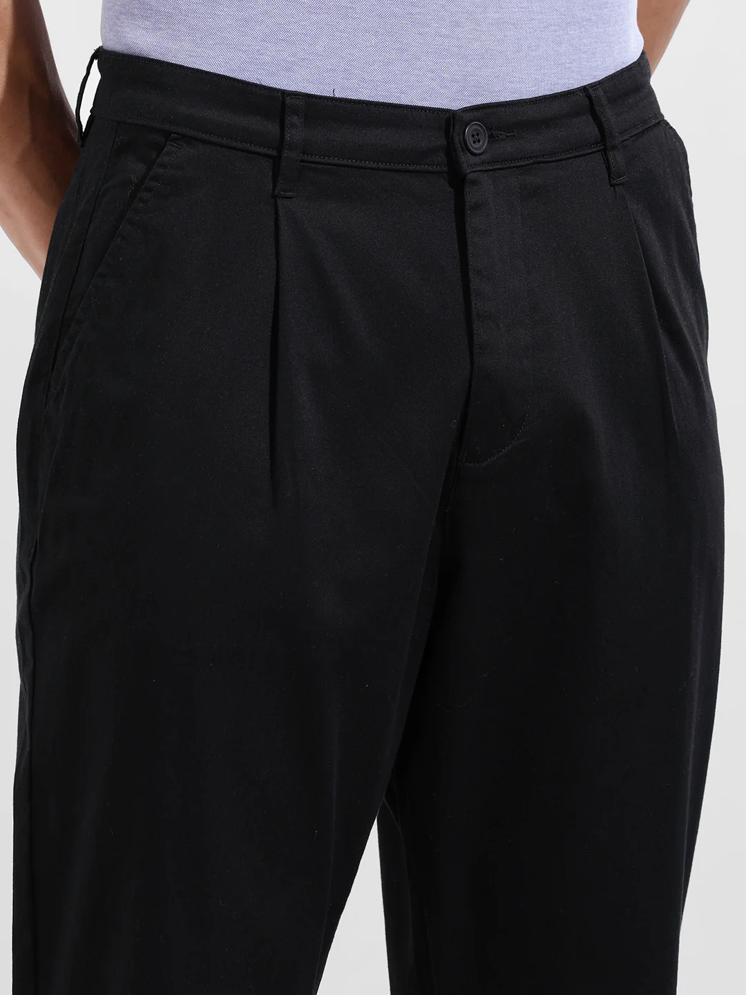 Men's Black Relaxed Fit Solid Casual Chinos - Image 4
