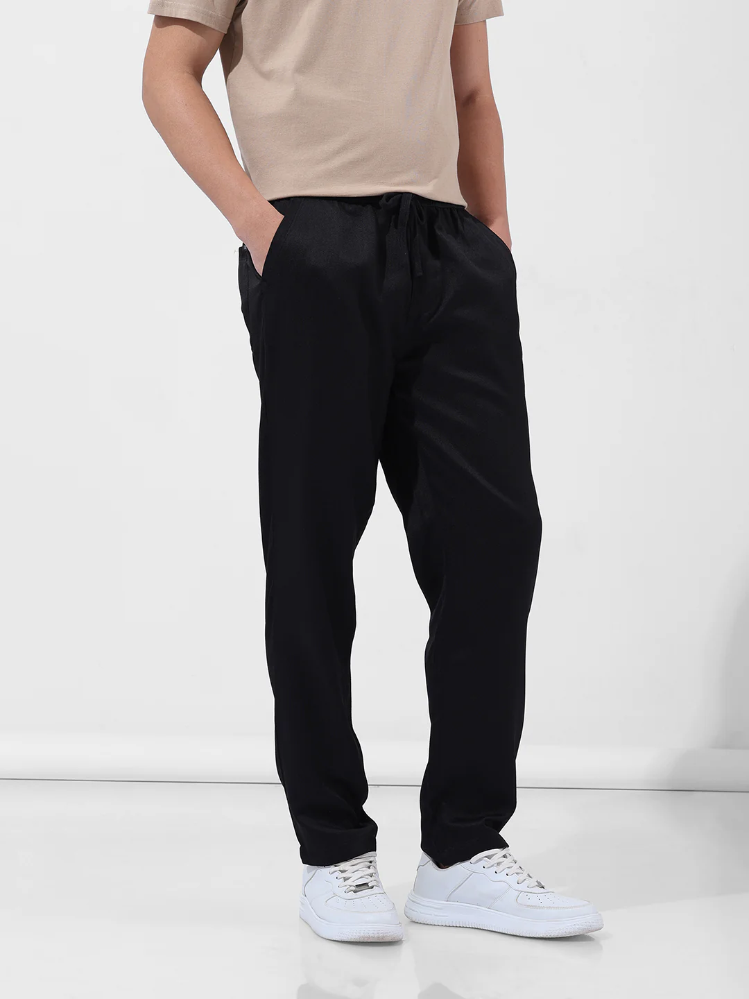 Men's Black Relaxed Fit Solid Casual Trouser - Image 3