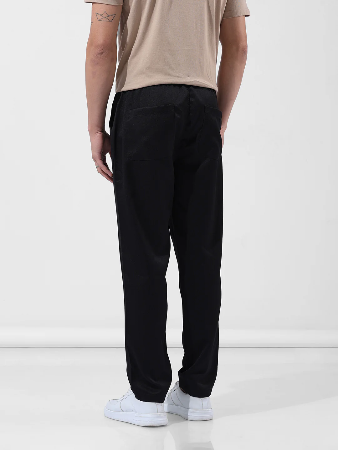 Men's Black Relaxed Fit Solid Casual Trouser - Image 6