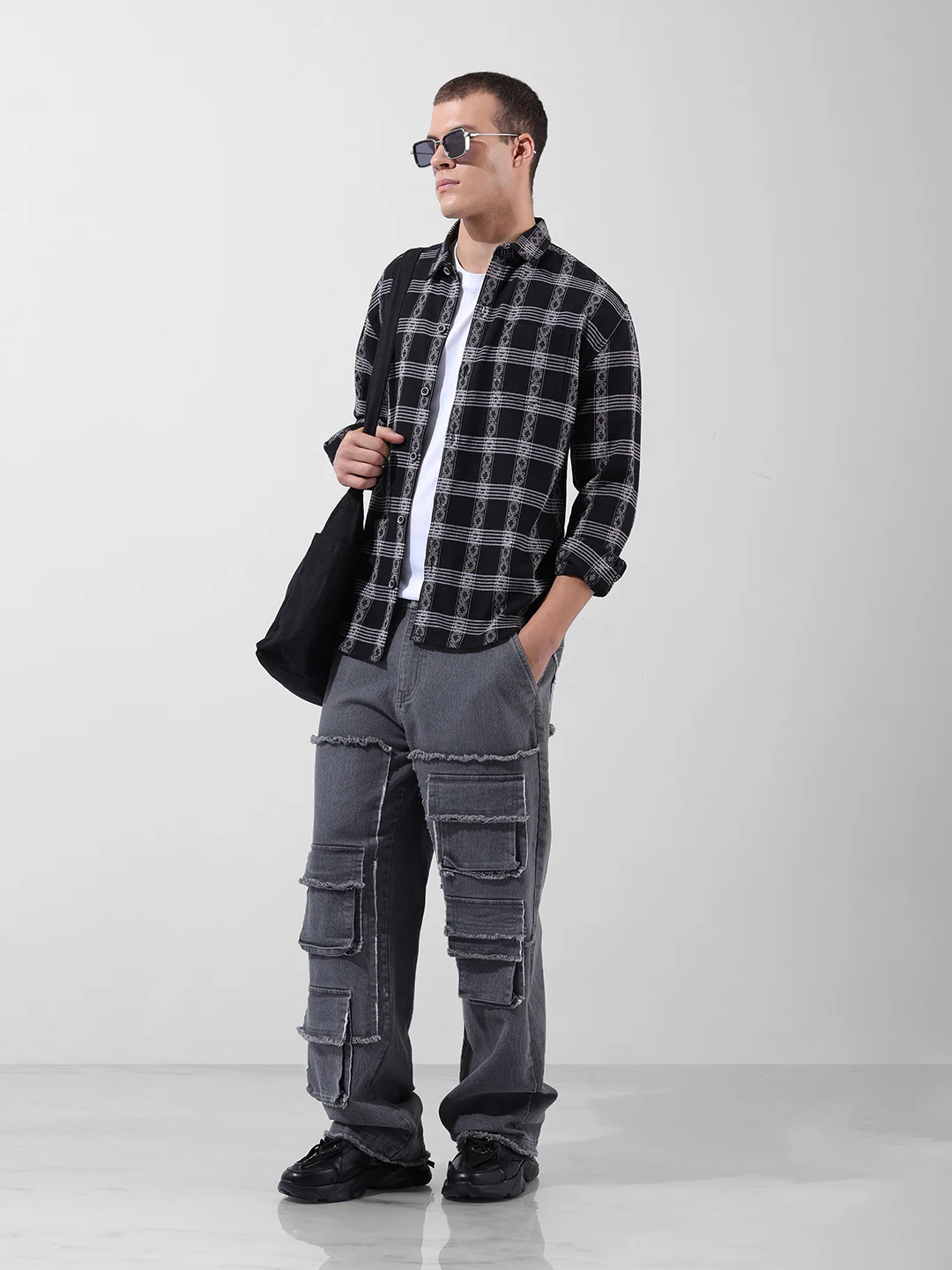 Men's Black Relaxed Fit Checked Casual Shirt - Image 9