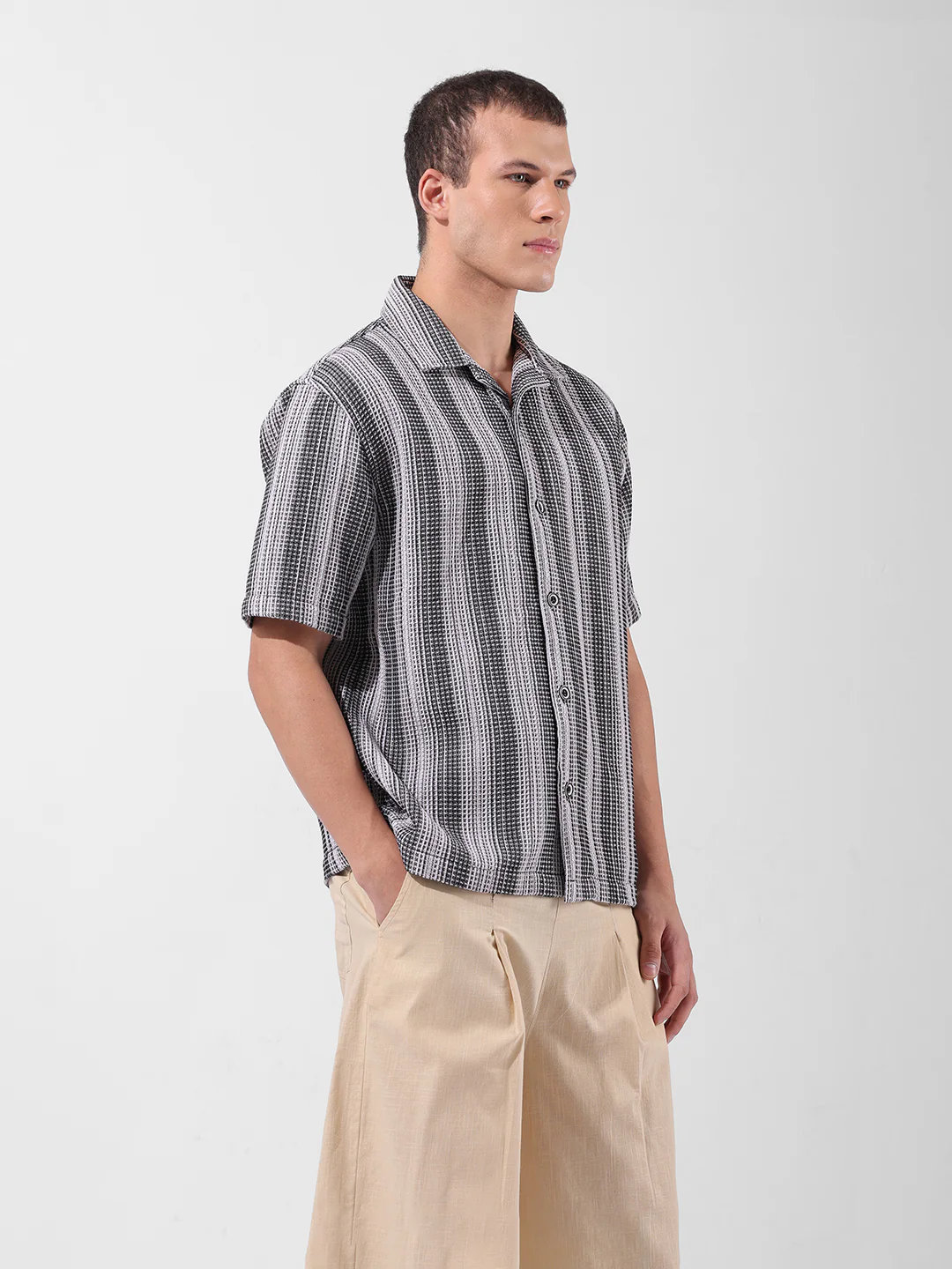 Men's Grey Relaxed Fit Checked Resort Wear Shirt - Image 2