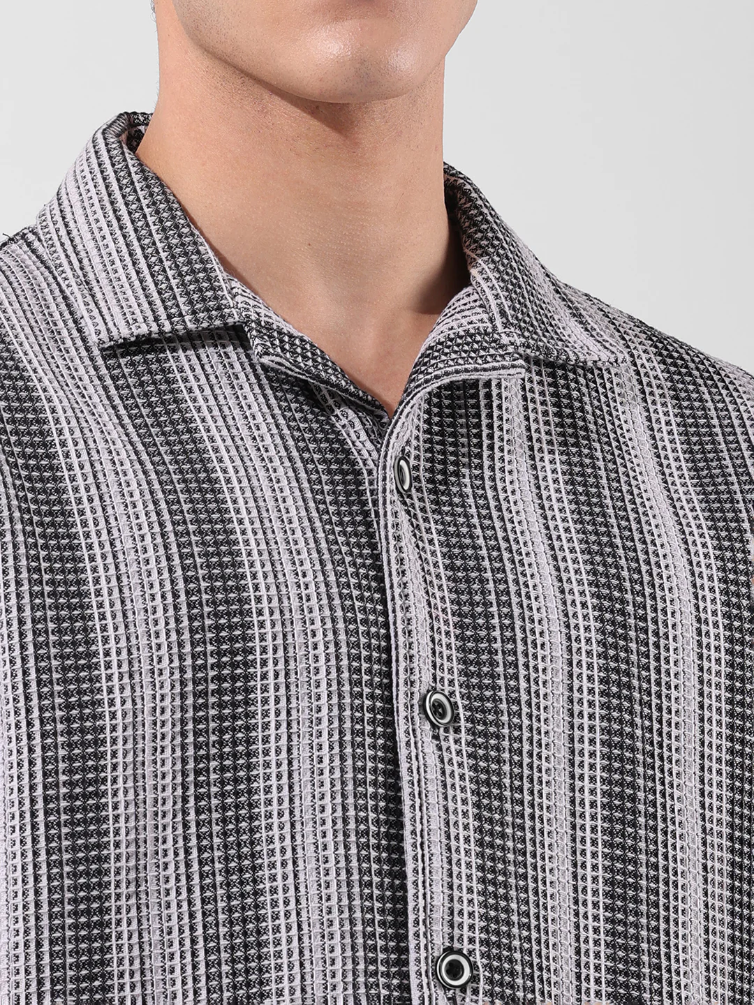 Men's Grey Relaxed Fit Checked Resort Wear Shirt - Image 6