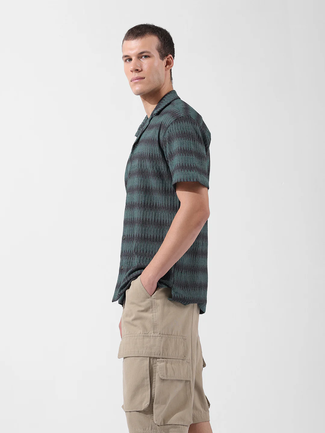 Men's Green Relaxed Fit Textured Textured Shirt - Image 3