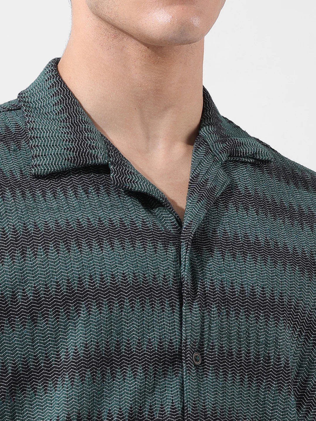 Men's Green Relaxed Fit Textured Textured Shirt - Image 6