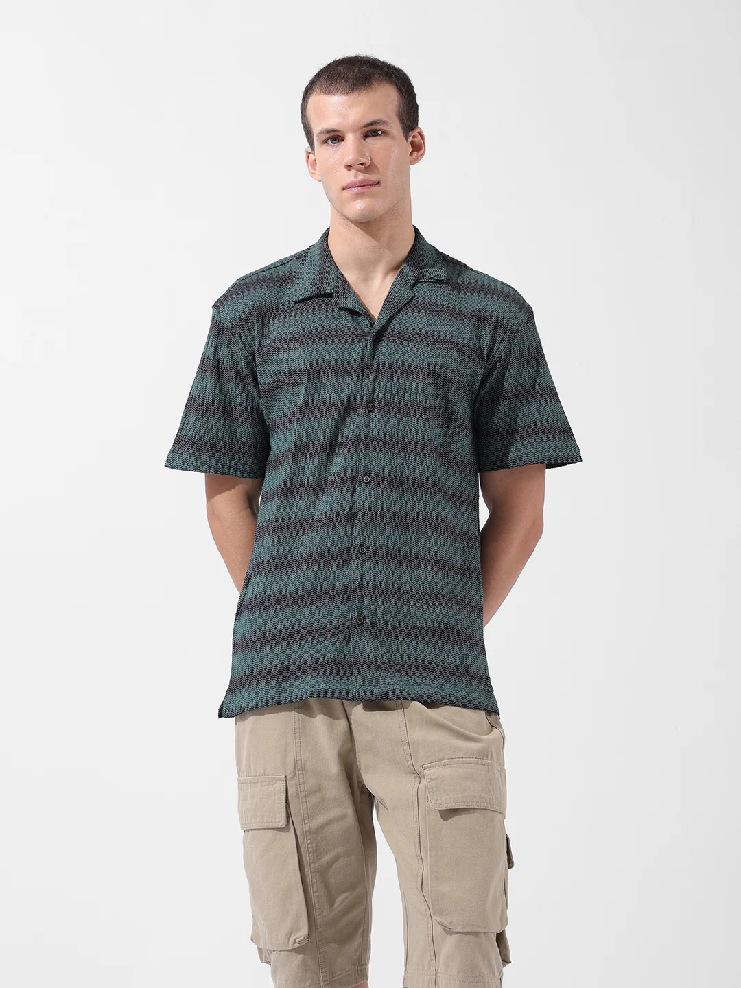 Men's Green Relaxed Fit Textured Textured Shirt - Image 7