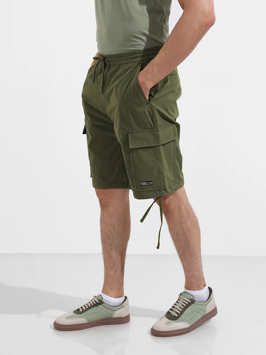 Men's Green Relaxed Fit Textured Utility Shorts - Image 3