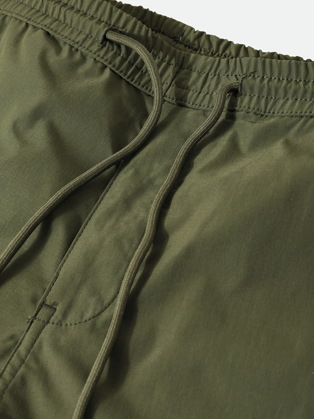 Men's Green Relaxed Fit Textured Utility Shorts - Image 6