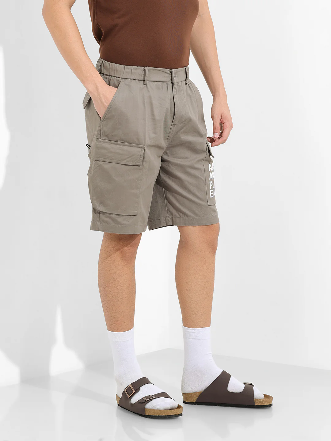 Men's Stone Grey Relaxed Fit Solid Utility Shorts - Image 3