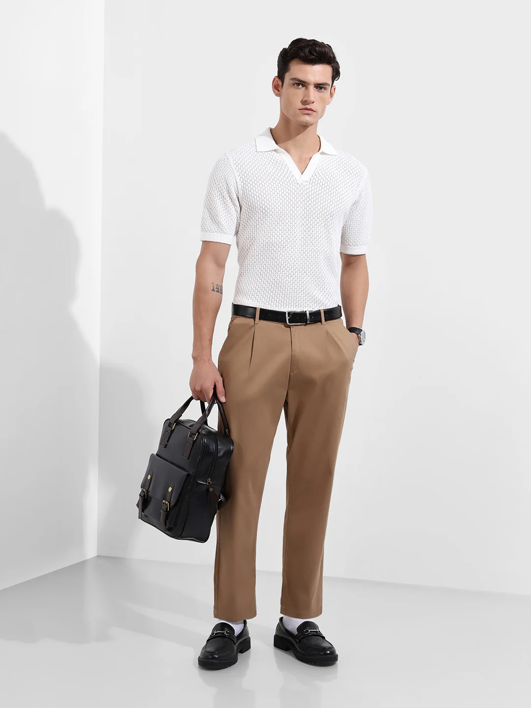 Men's Khaki Relaxed Fit Solid Casual Chinos - Image 2