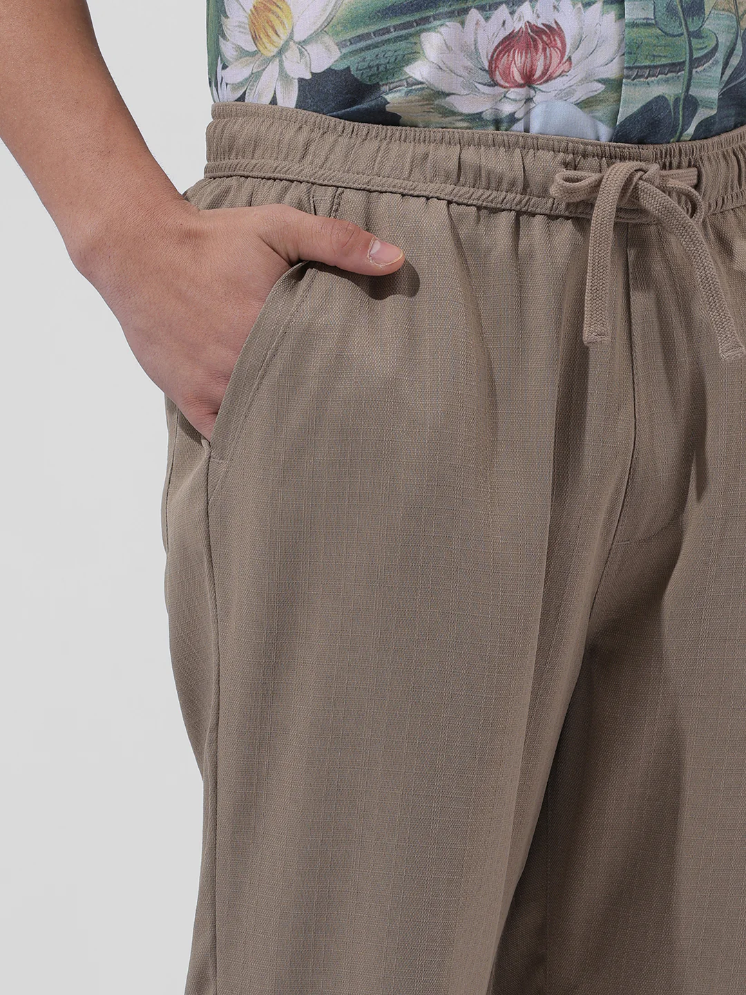 Men's Elmwood Relaxed Fit Solid Casual Trouser - Image 4