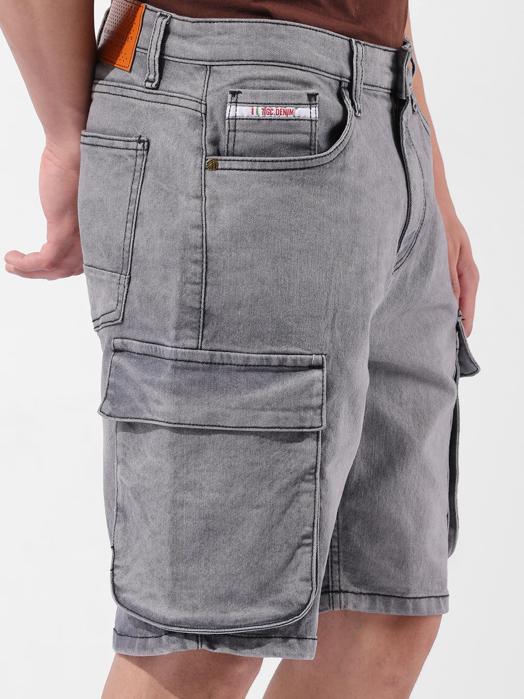 Men's Grey Relaxed Fit Printed Utility Shorts - Image 3