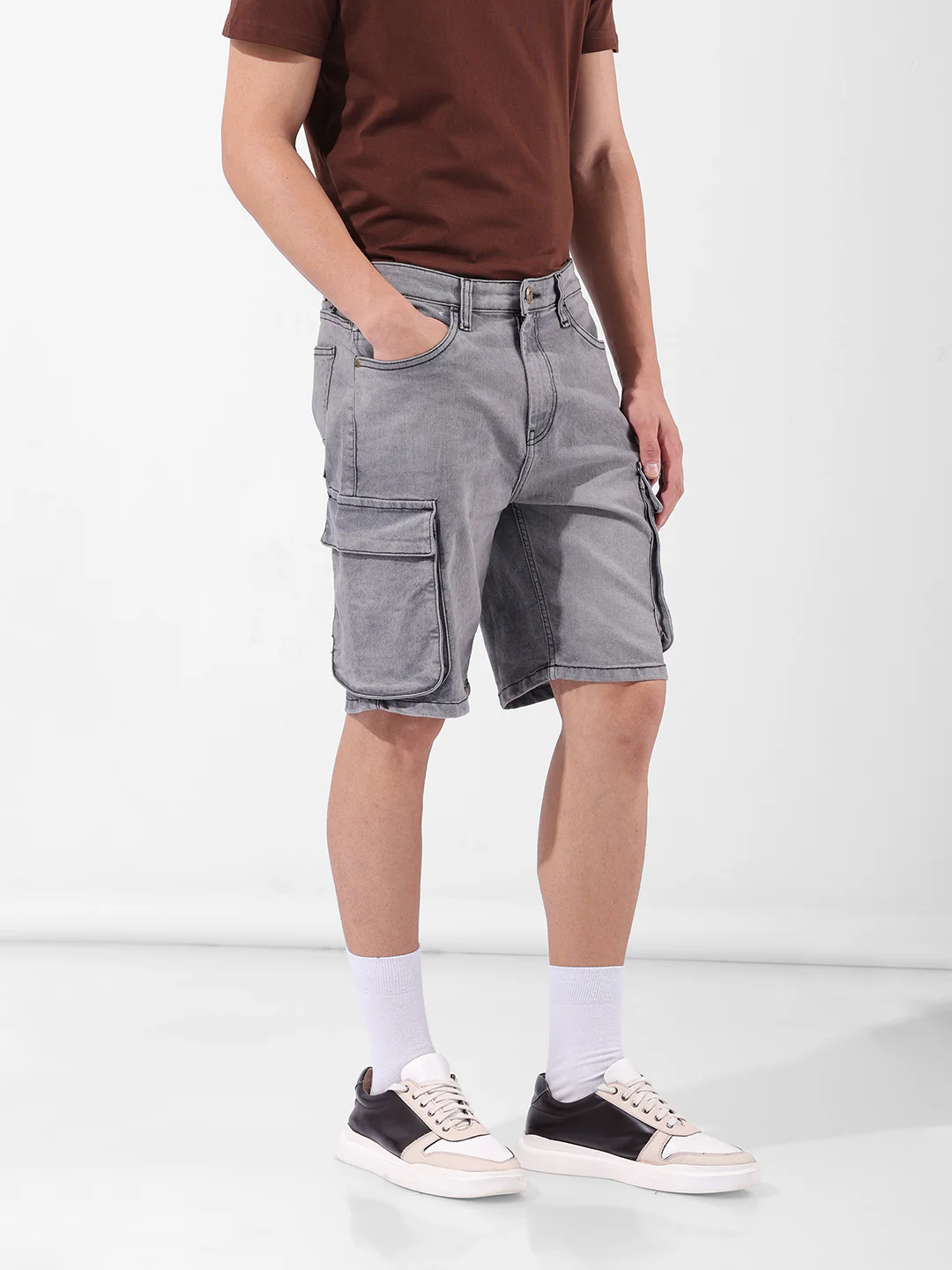 Men's Grey Relaxed Fit Printed Utility Shorts - Image 5