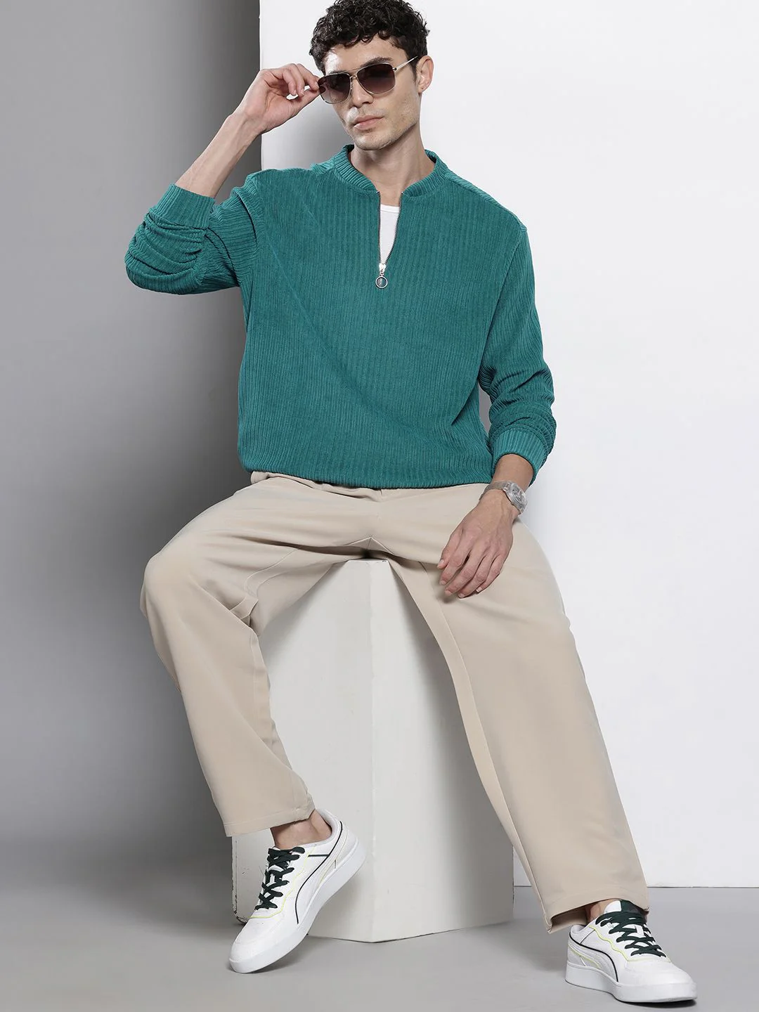 Men's Deep Emerald Relaxed Fit Solid Street Wear Sweatshirts - Image 6
