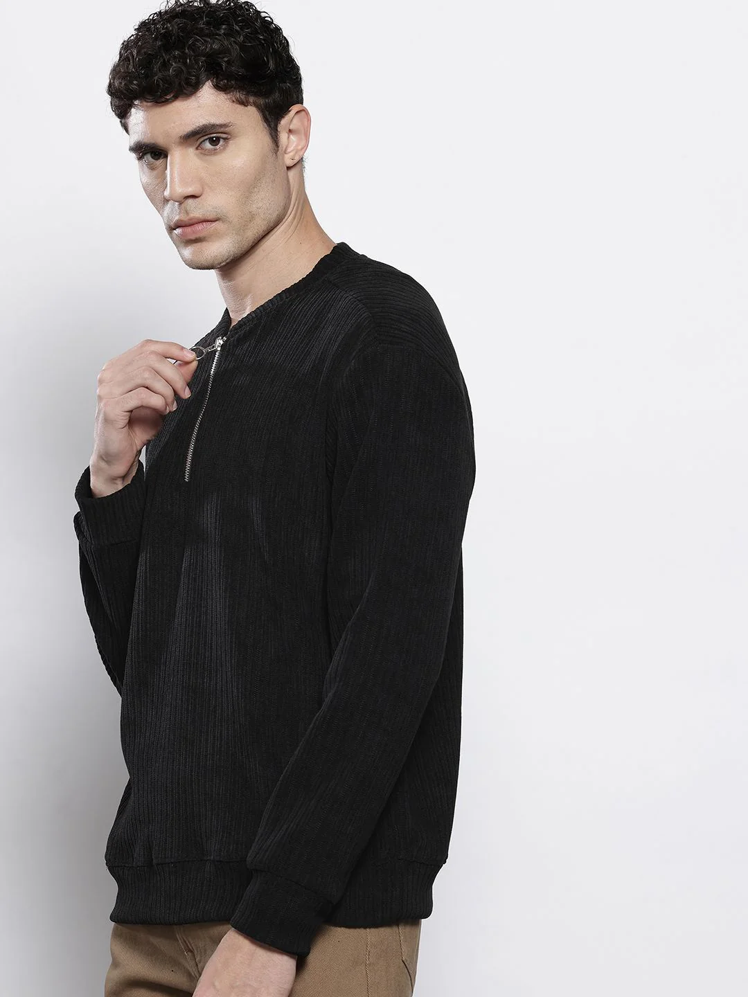 Men's Black Relaxed Fit Solid Street Wear Sweatshirts - Image 4