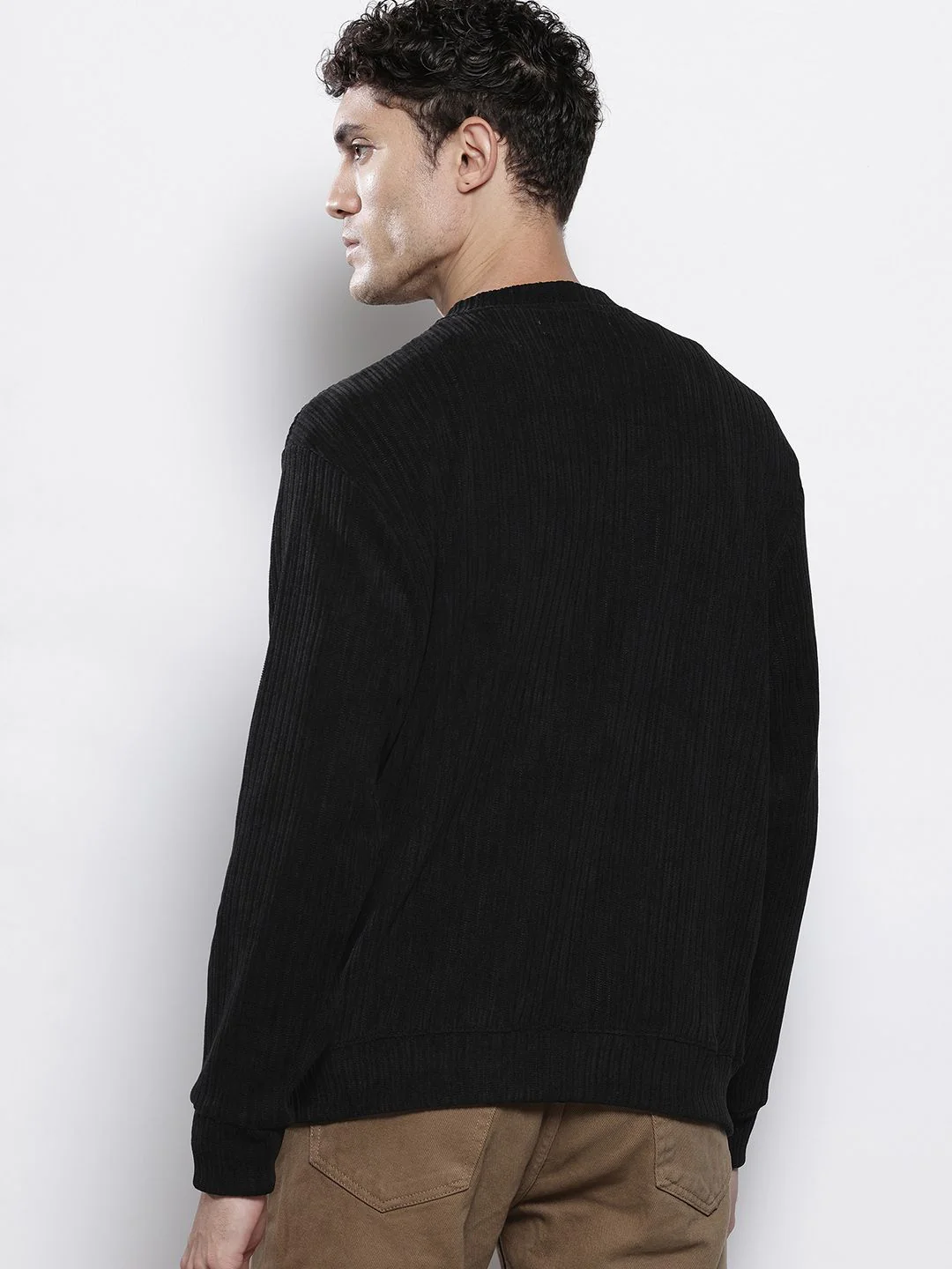 Men's Black Relaxed Fit Solid Street Wear Sweatshirts - Image 5