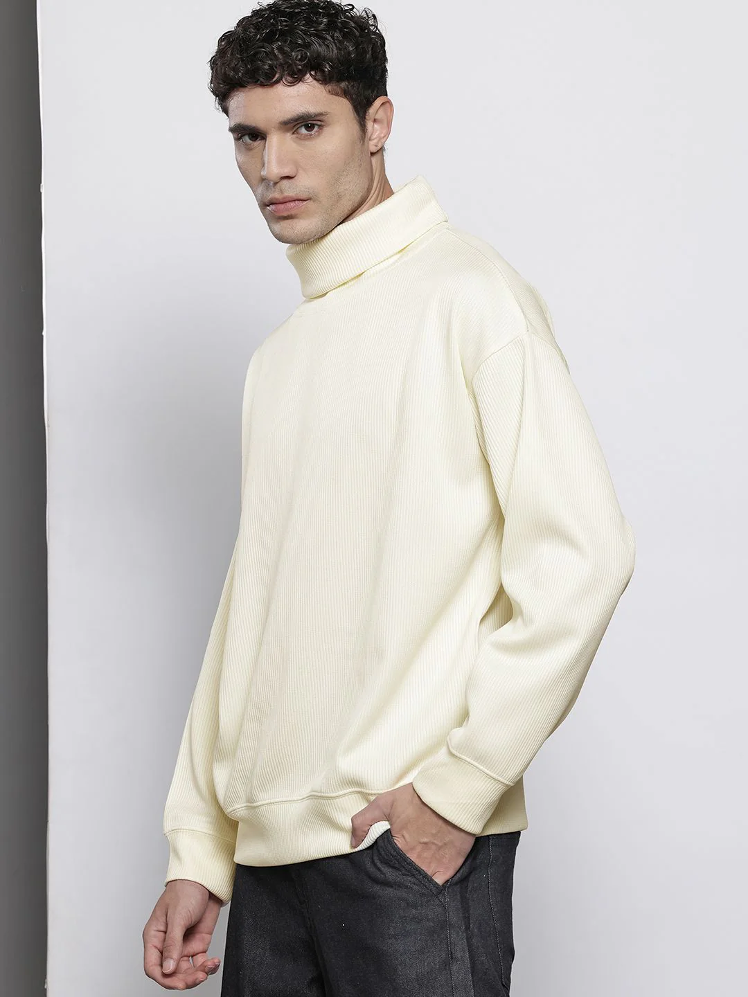 Men's Off White Relaxed Fit Solid Casual Sweatshirts - Image 4