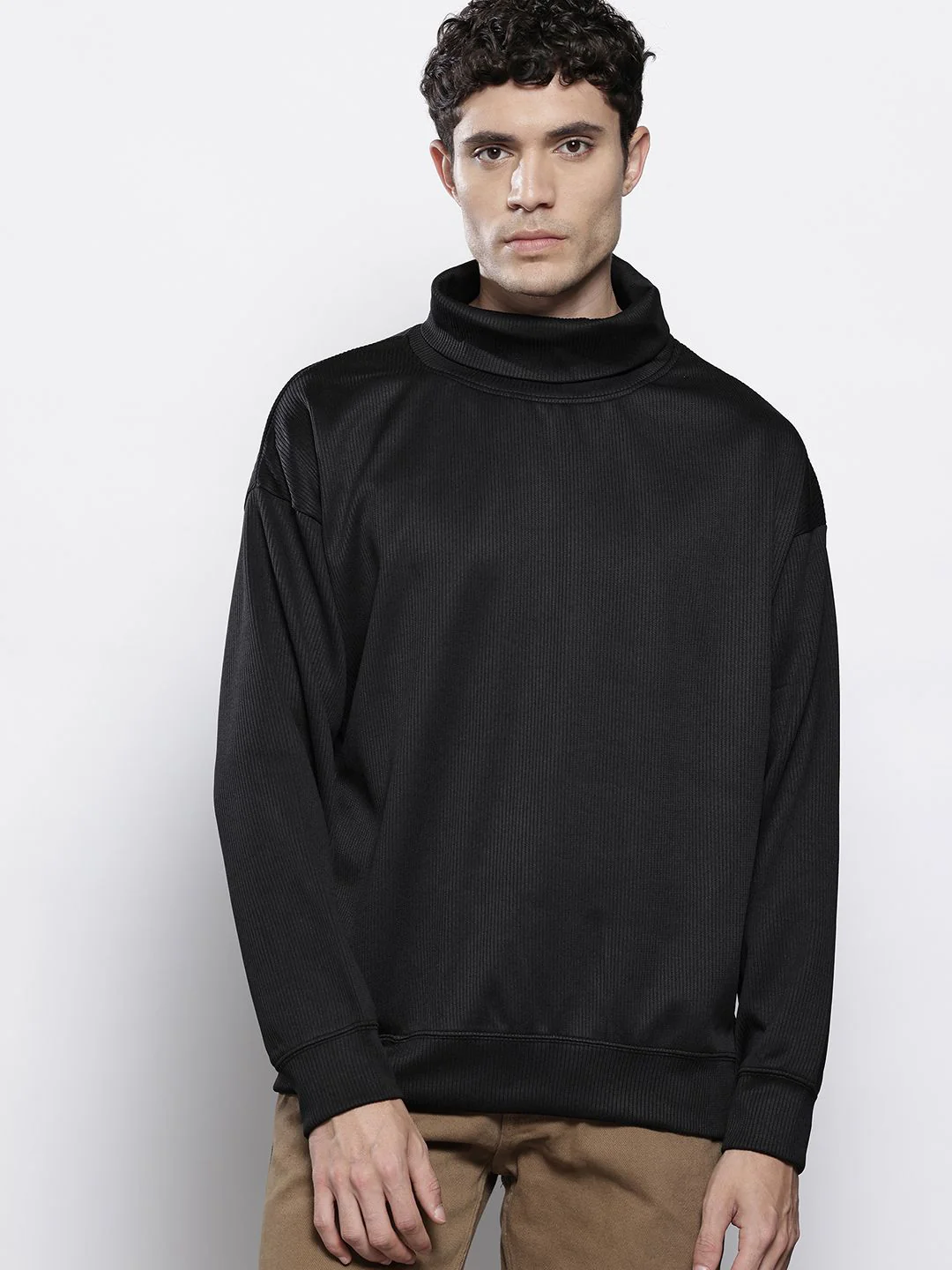 Men's Black Relaxed Fit Solid Casual Sweatshirts - Image 3
