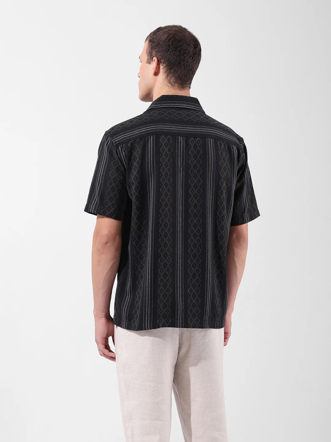 Men's Black Relaxed Fit Striped Resort Wear Shirt - Image 4
