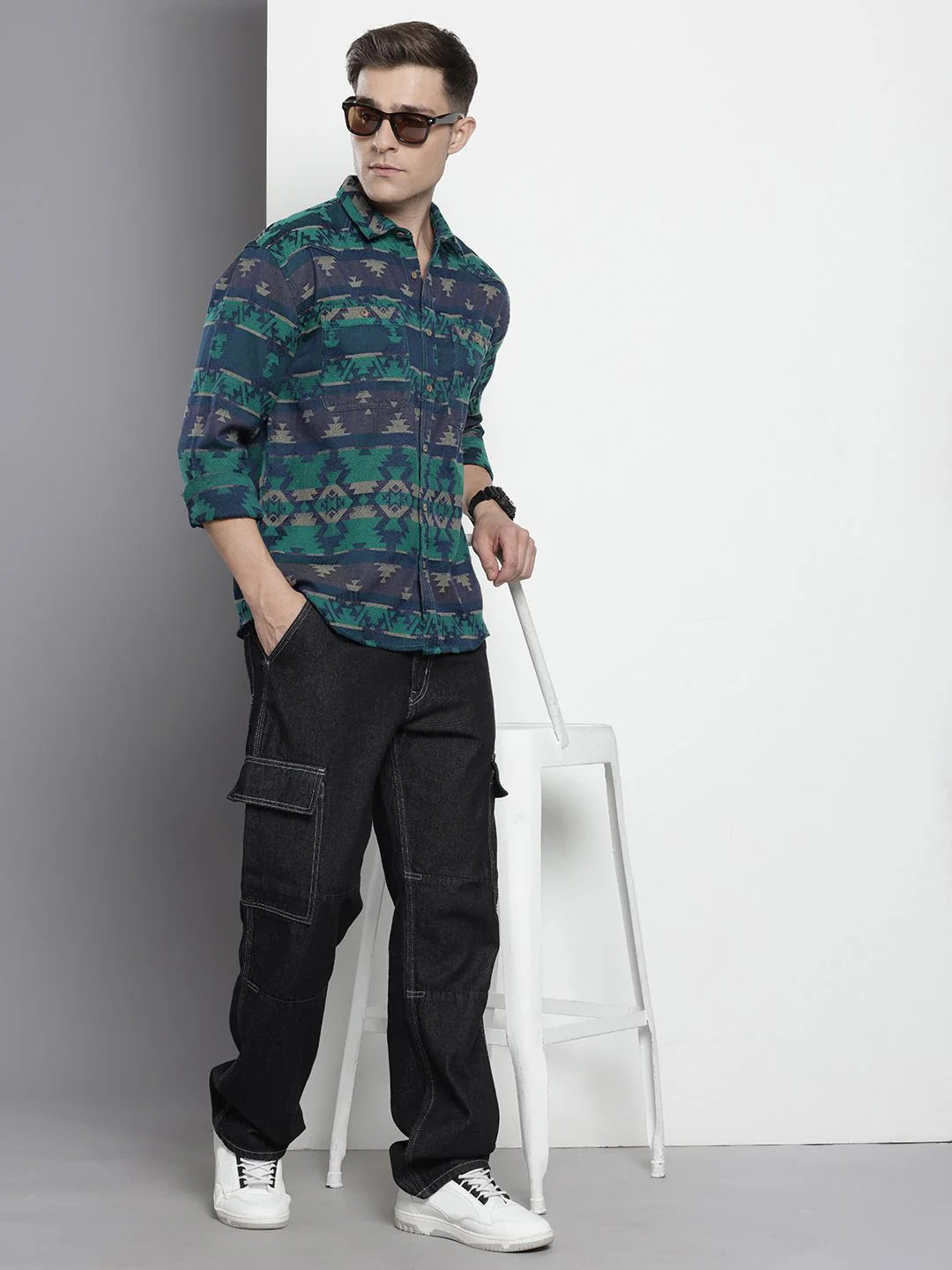 Men's Green Relaxed Fit Textured Casual Shirt - Image 3
