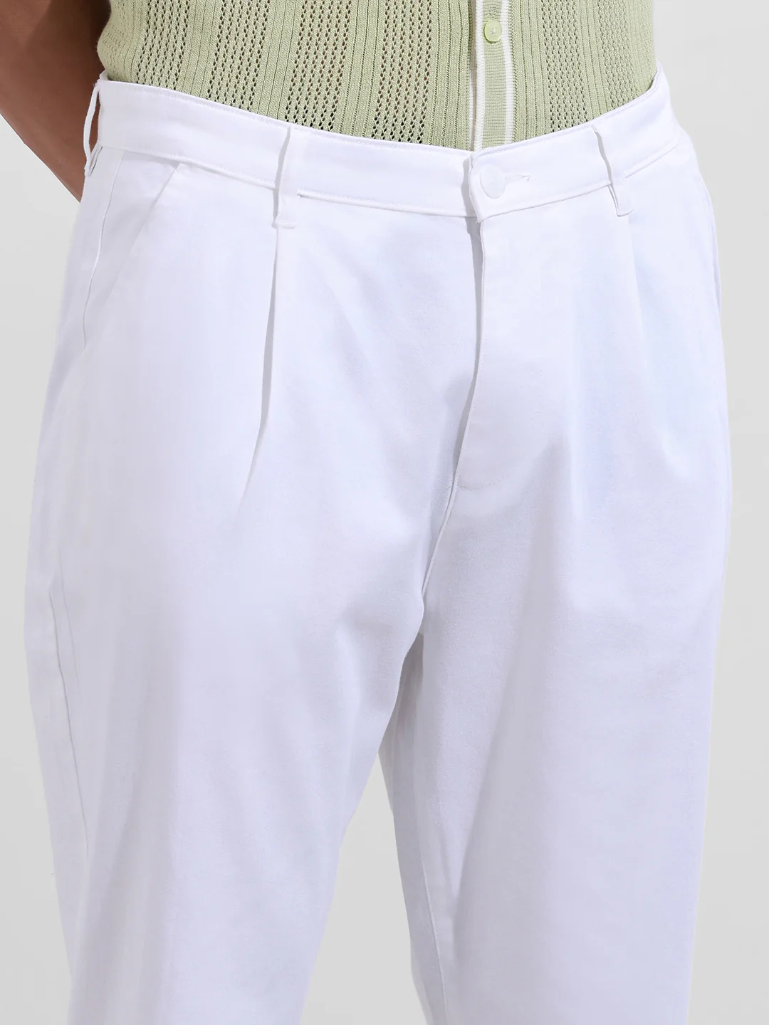 Men's White Relaxed Fit Solid Casual Chinos - Image 4