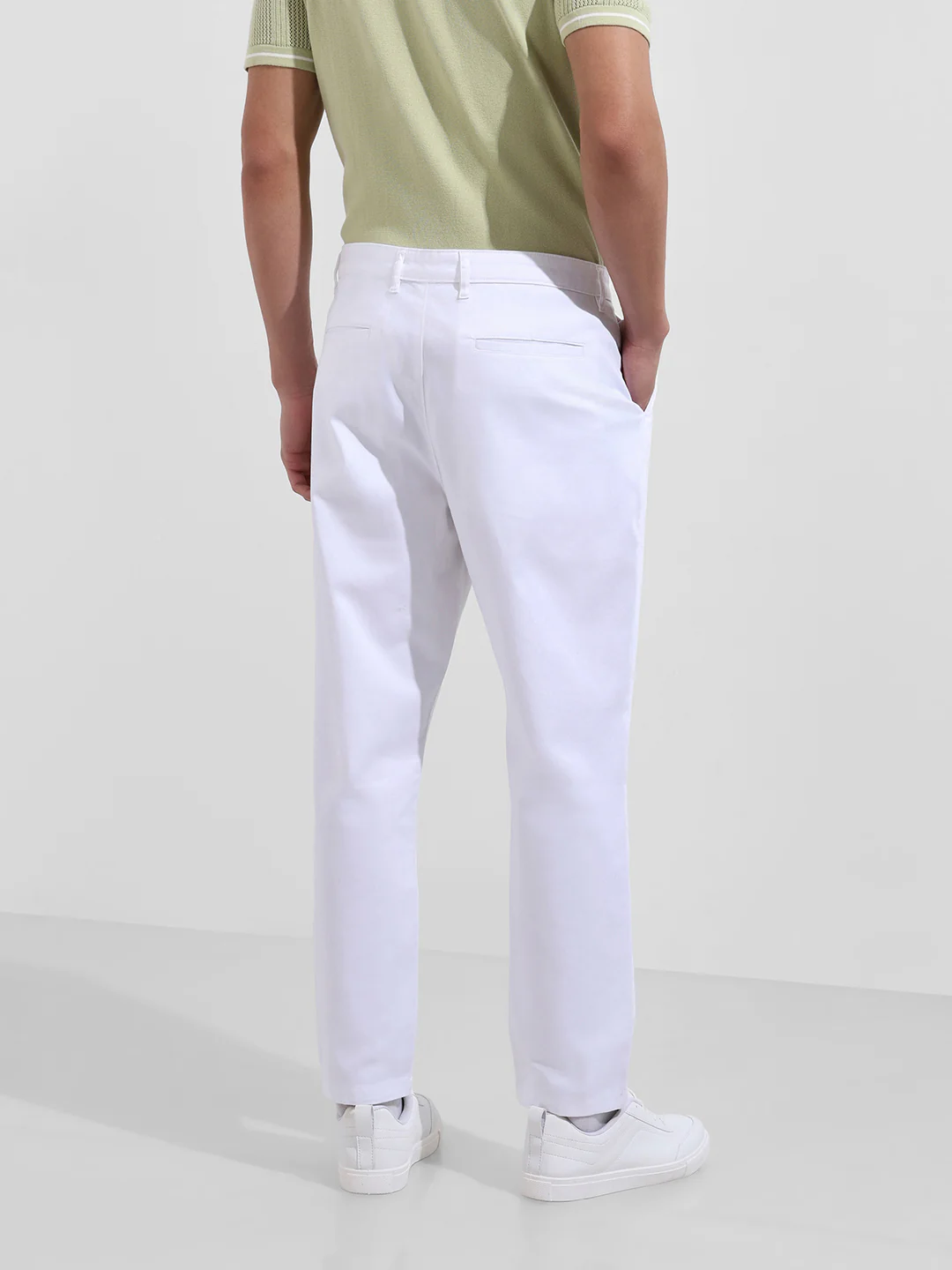 Men's White Relaxed Fit Solid Casual Chinos - Image 5