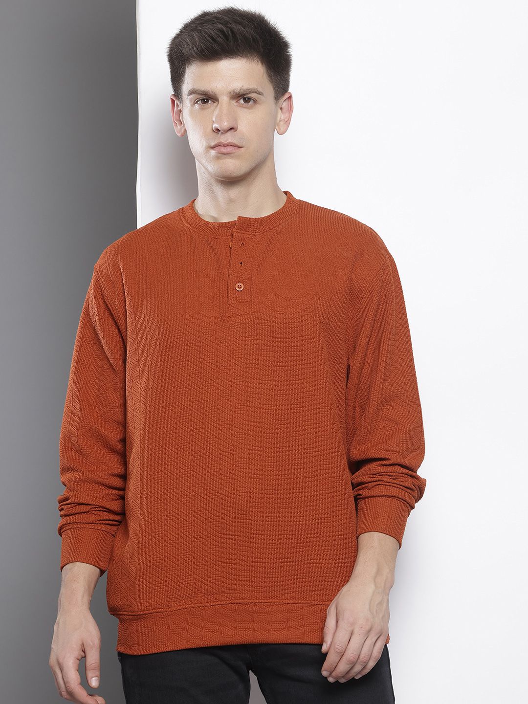 Men's Warm Amber Relaxed Fit Solid Street Wear Sweatshirts - Image 3