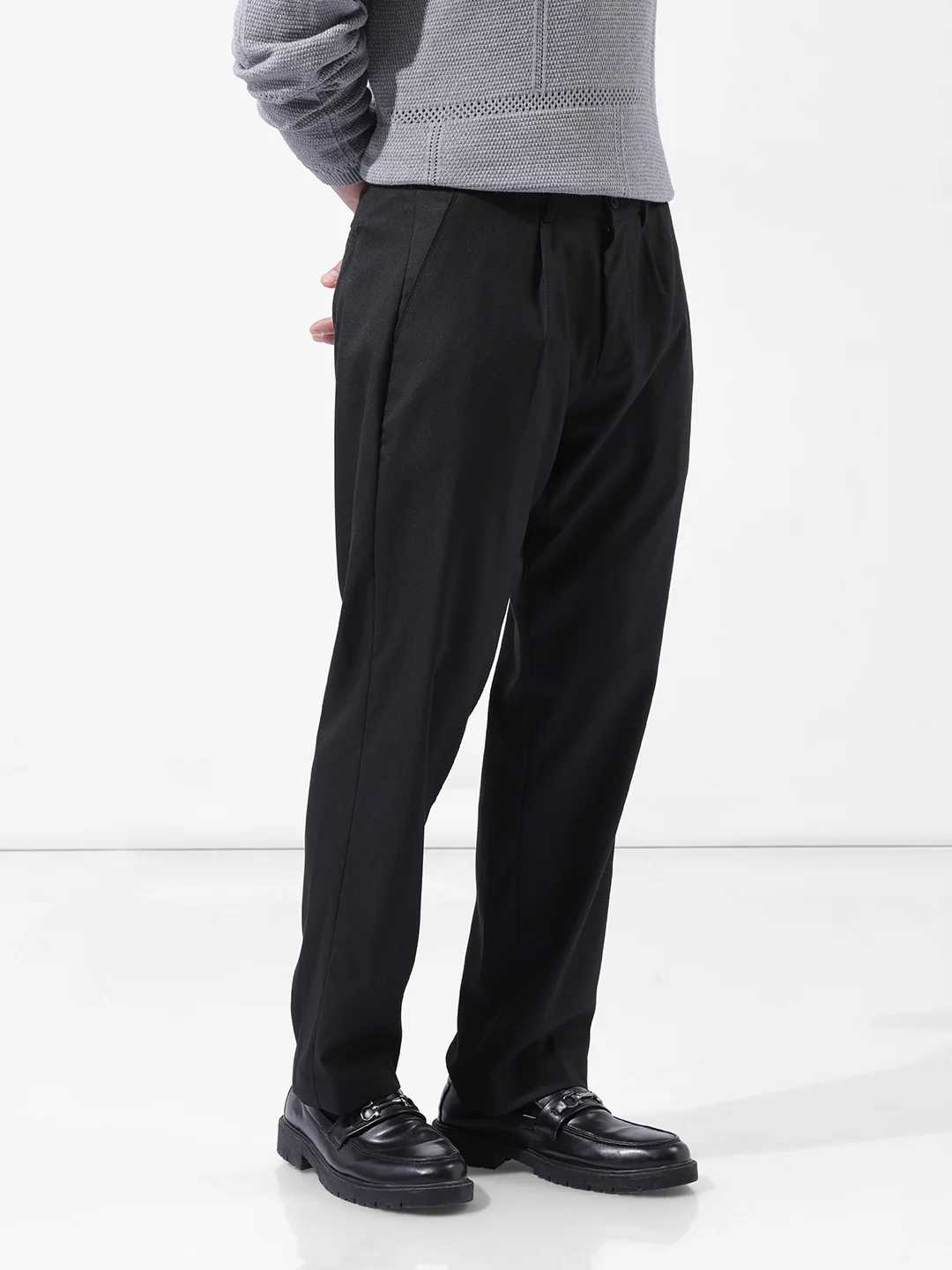 Men's Black Slim Fit Solid Casual Trouser - Image 3
