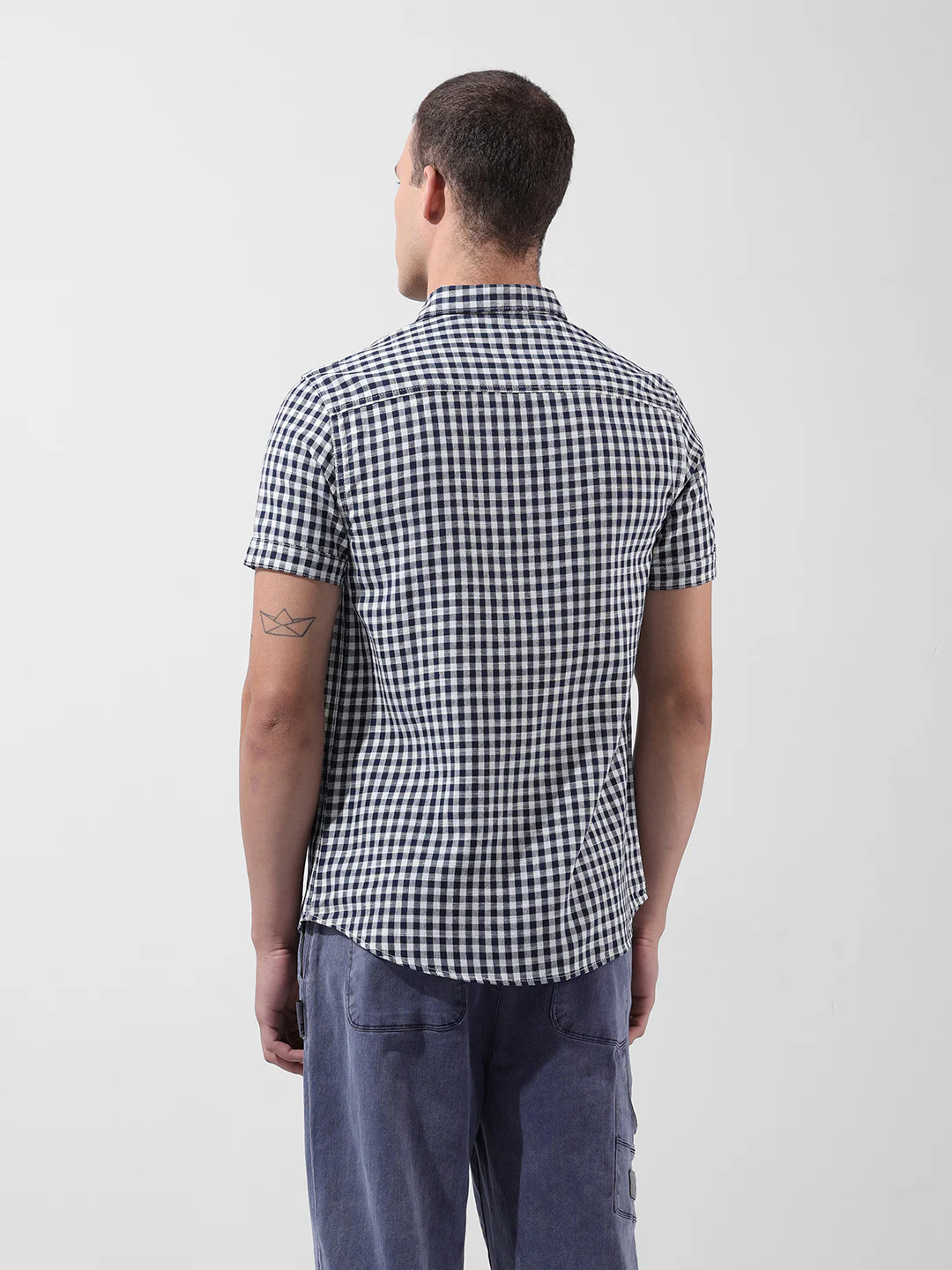 Men's Navy Blue Slim Fit Checked Casual Shirt - Image 5