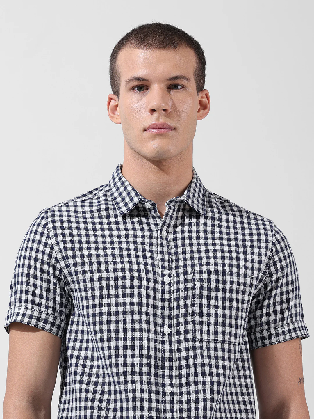 Men's Navy Blue Slim Fit Checked Casual Shirt - Image 6