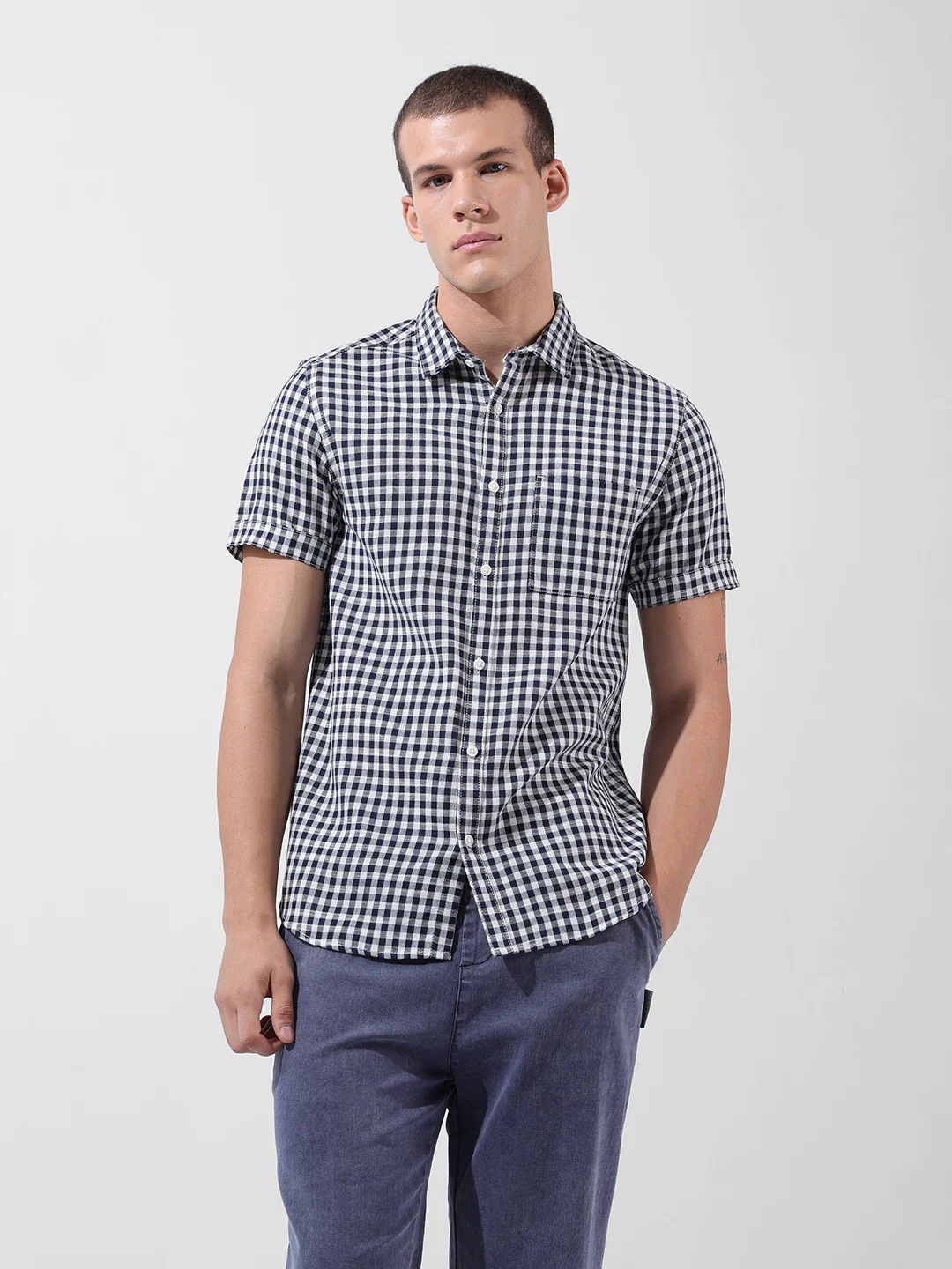 Men's Navy Blue Slim Fit Checked Casual Shirt - Image 7